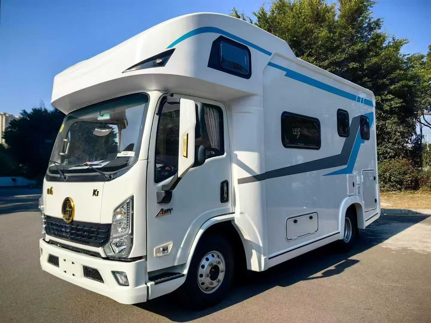 德龙轻卡房车 准新车3000公里-2024年10月上牌